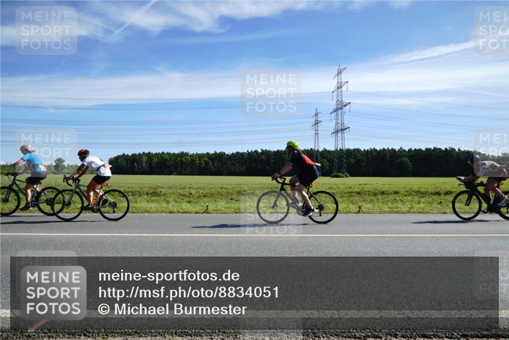 07.09.2025 - 19. Norderstedt Triathlon Michael Burmester http://msf.ph/oto/8834051 07.09.2025 11:55:32 Radfahren 226 meine-sportfotos.de