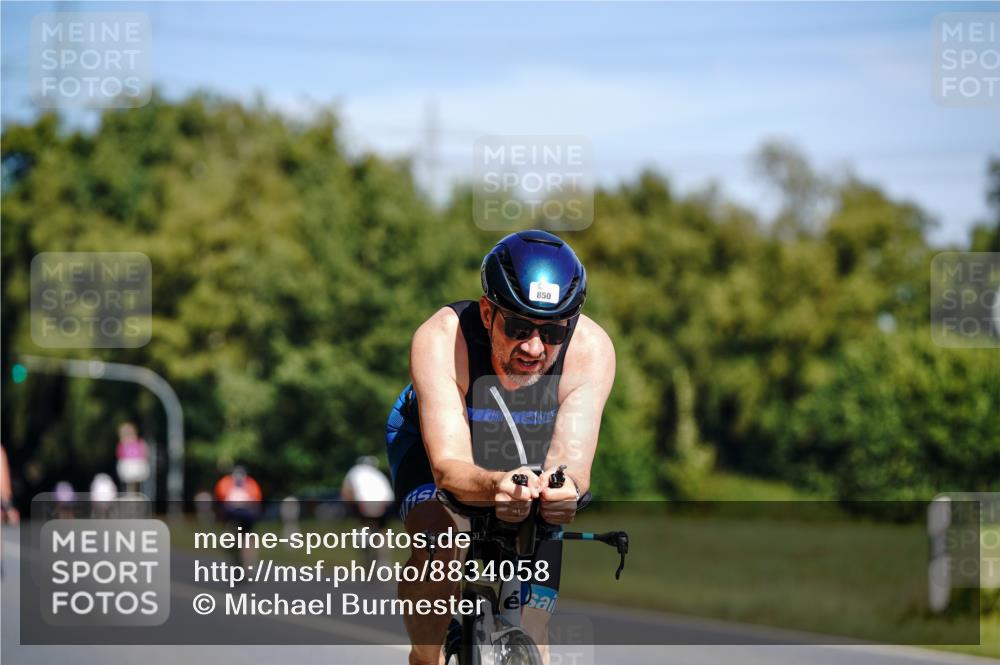 07.09.2025 - 19. Norderstedt Triathlon Michael Burmester http://msf.ph/oto/8834058 07.09.2025 12:13:25 Radfahren 216, 850 meine-sportfotos.de
