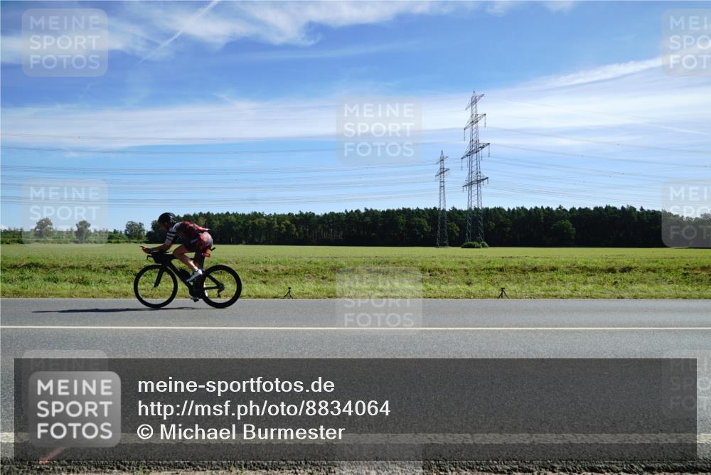 07.09.2025 - 19. Norderstedt Triathlon Michael Burmester http://msf.ph/oto/8834064 07.09.2025 11:55:33 Radfahren 226 meine-sportfotos.de