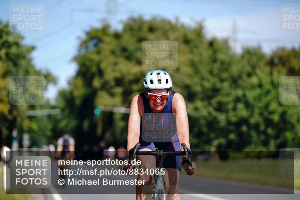 07.09.2025 - 19. Norderstedt Triathlon Michael Burmester http://msf.ph/oto/8834065 07.09.2025 12:13:28 Radfahren 216, 850 meine-sportfotos.de