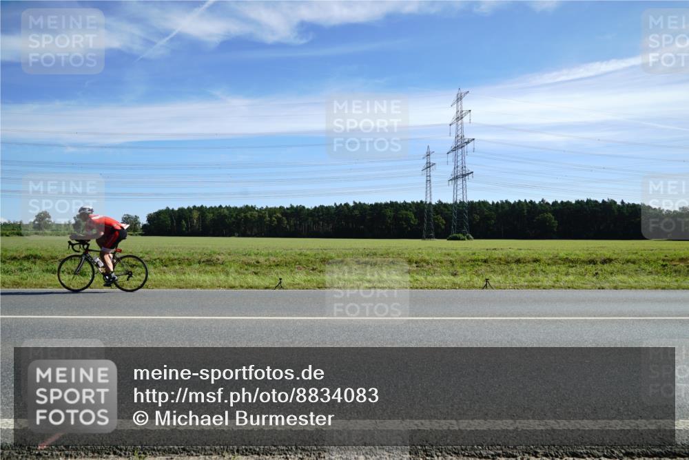 07.09.2025 - 19. Norderstedt Triathlon Michael Burmester http://msf.ph/oto/8834083 07.09.2025 11:55:36 Radfahren 226 meine-sportfotos.de