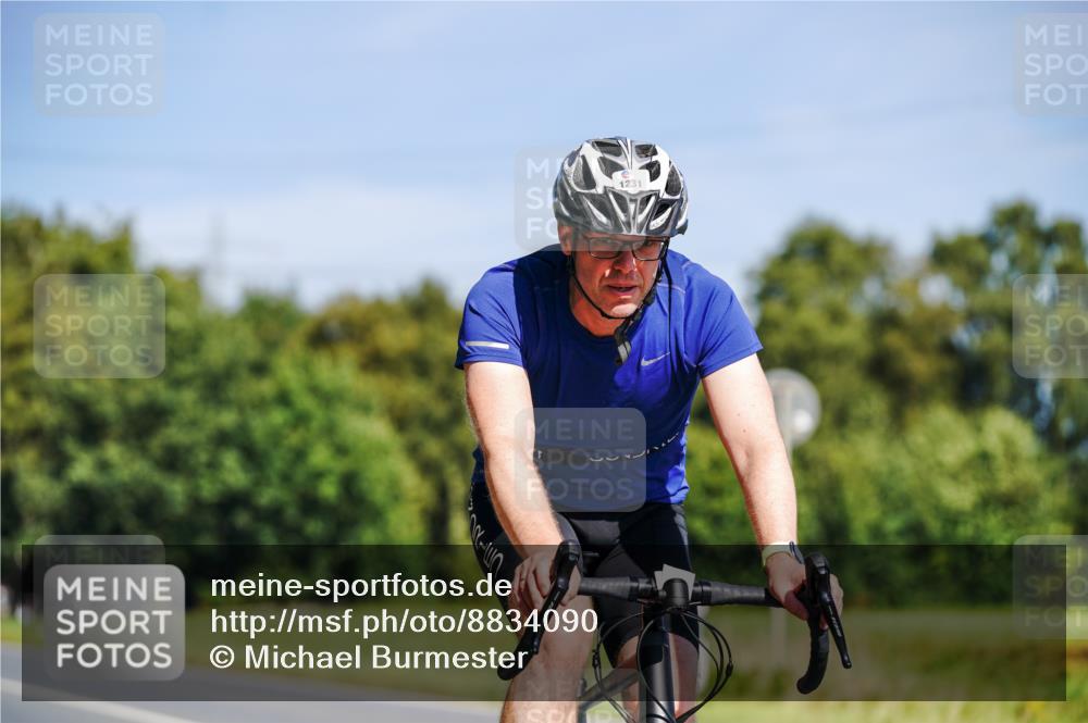 07.09.2025 - 19. Norderstedt Triathlon Michael Burmester http://msf.ph/oto/8834090 07.09.2025 12:13:45 Radfahren 1231 meine-sportfotos.de