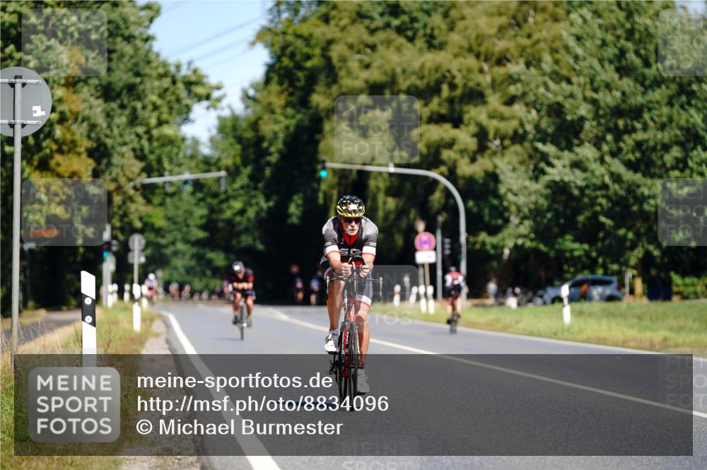07.09.2025 - 19. Norderstedt Triathlon Michael Burmester http://msf.ph/oto/8834096 07.09.2025 12:14:11 Radfahren 695 meine-sportfotos.de