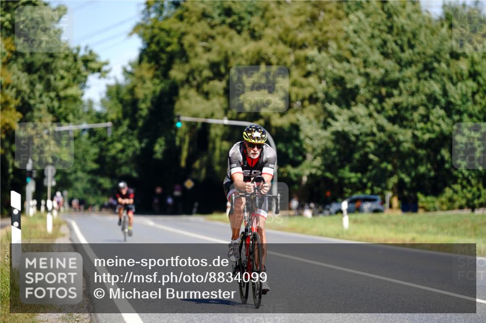 07.09.2025 - 19. Norderstedt Triathlon Michael Burmester http://msf.ph/oto/8834099 07.09.2025 12:14:12 Radfahren 695 meine-sportfotos.de