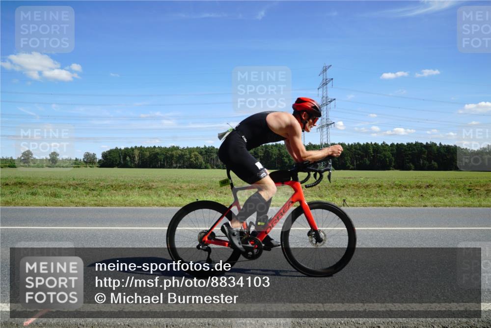 07.09.2025 - 19. Norderstedt Triathlon Michael Burmester http://msf.ph/oto/8834103 07.09.2025 13:57:22 Radfahren 994, 1027, 1036, 1457, 1469 meine-sportfotos.de