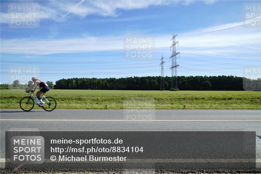 07.09.2025 - 19. Norderstedt Triathlon Michael Burmester http://msf.ph/oto/8834104 07.09.2025 11:55:49 Radfahren 151 meine-sportfotos.de