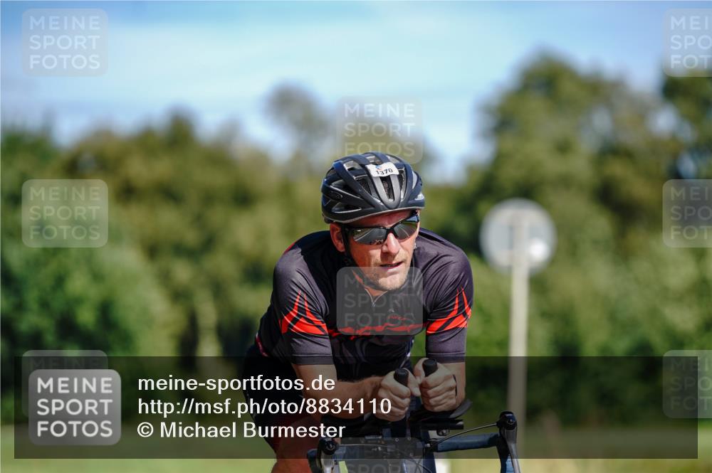07.09.2025 - 19. Norderstedt Triathlon Michael Burmester http://msf.ph/oto/8834110 07.09.2025 12:14:19 Radfahren 1370 meine-sportfotos.de