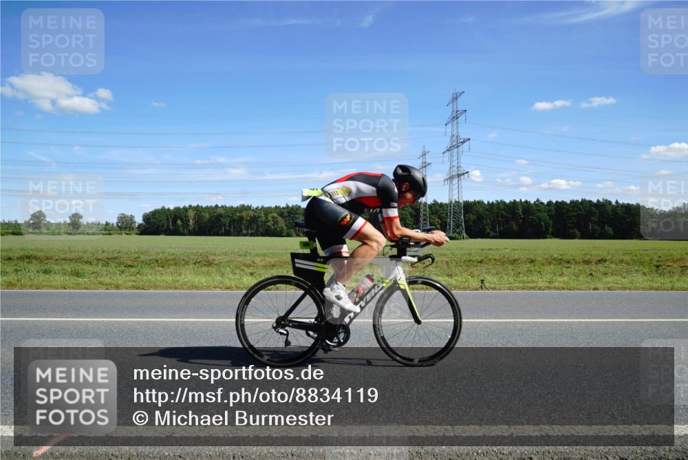 07.09.2025 - 19. Norderstedt Triathlon Michael Burmester http://msf.ph/oto/8834119 07.09.2025 13:57:26 Radfahren 986, 994, 1469 meine-sportfotos.de