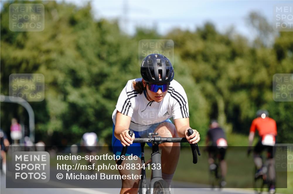 07.09.2025 - 19. Norderstedt Triathlon Michael Burmester http://msf.ph/oto/8834133 07.09.2025 12:15:02 Radfahren 1220 meine-sportfotos.de