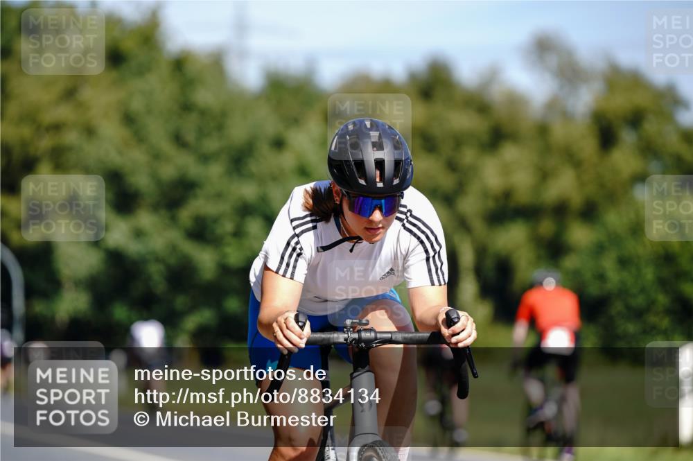 07.09.2025 - 19. Norderstedt Triathlon Michael Burmester http://msf.ph/oto/8834134 07.09.2025 12:15:03 Radfahren 1220 meine-sportfotos.de
