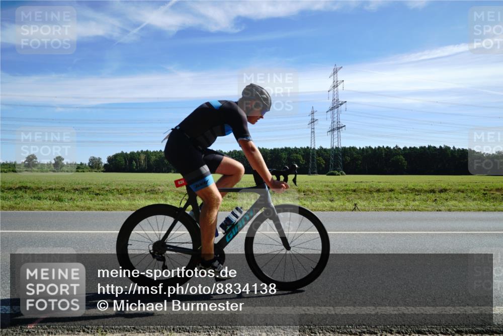 07.09.2025 - 19. Norderstedt Triathlon Michael Burmester http://msf.ph/oto/8834138 07.09.2025 11:56:17 Radfahren 802, 824, 1332, 1367 meine-sportfotos.de
