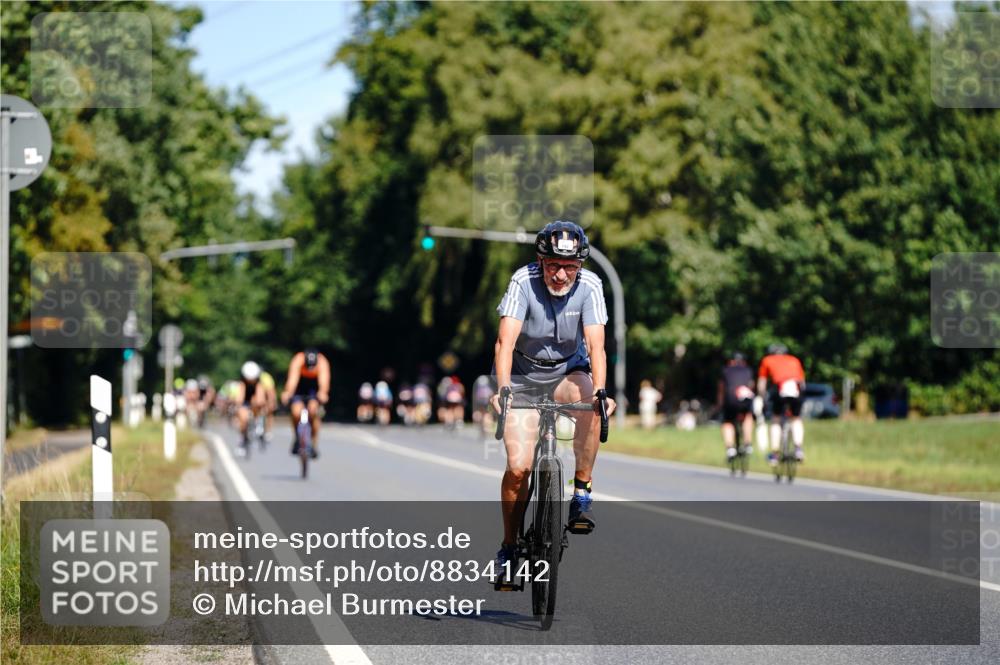 07.09.2025 - 19. Norderstedt Triathlon Michael Burmester http://msf.ph/oto/8834142 07.09.2025 12:15:08 Radfahren 192, 258 meine-sportfotos.de