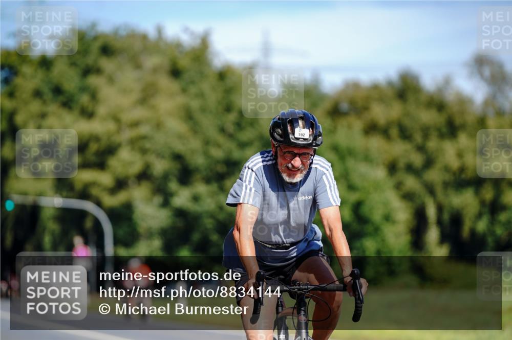 07.09.2025 - 19. Norderstedt Triathlon Michael Burmester http://msf.ph/oto/8834144 07.09.2025 12:15:09 Radfahren 192, 258 meine-sportfotos.de