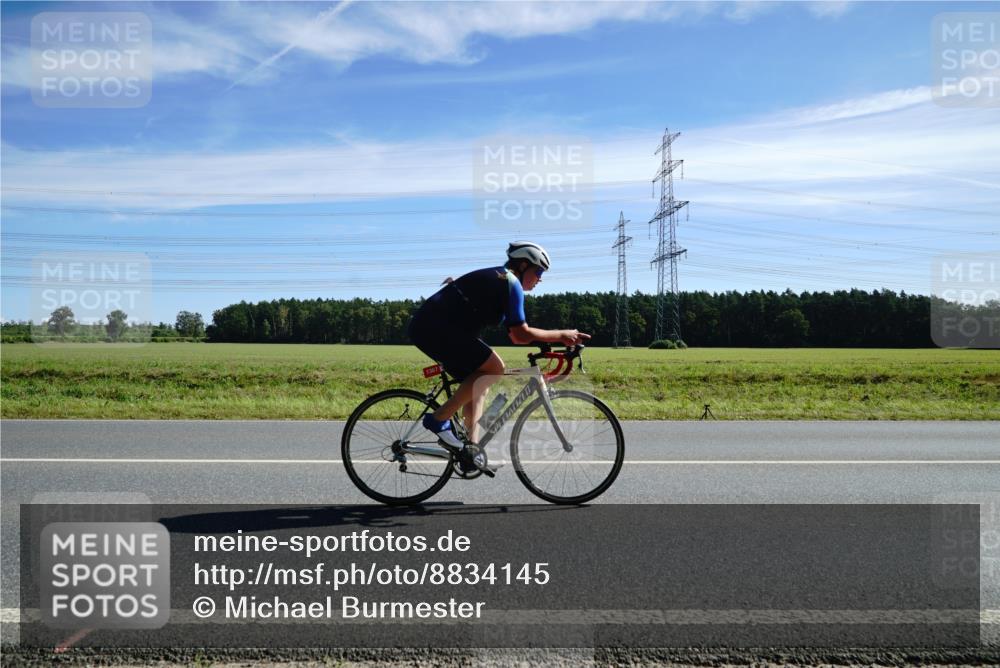 07.09.2025 - 19. Norderstedt Triathlon Michael Burmester http://msf.ph/oto/8834145 07.09.2025 11:56:18 Radfahren 802, 824, 1332, 1367 meine-sportfotos.de