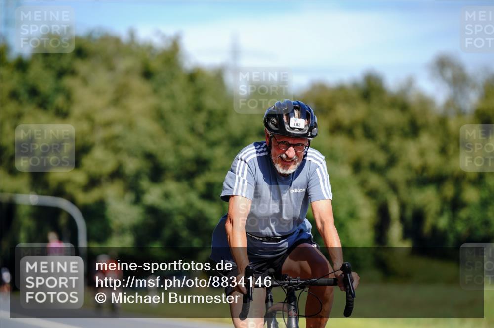 07.09.2025 - 19. Norderstedt Triathlon Michael Burmester http://msf.ph/oto/8834146 07.09.2025 12:15:09 Radfahren 192, 258 meine-sportfotos.de