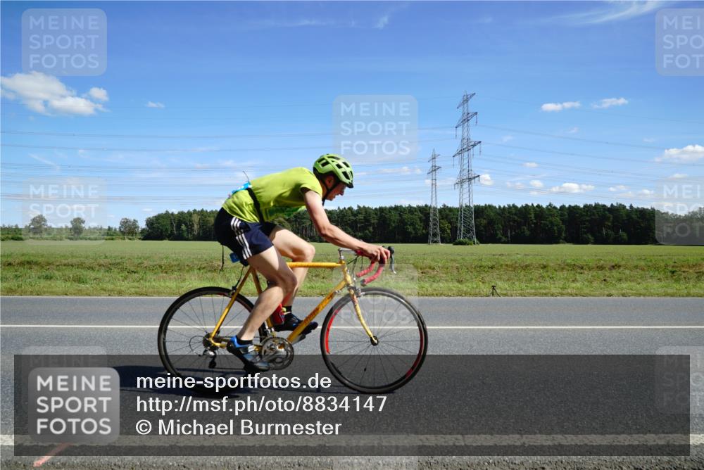 07.09.2025 - 19. Norderstedt Triathlon Michael Burmester http://msf.ph/oto/8834147 07.09.2025 13:57:38 Radfahren 1466 meine-sportfotos.de