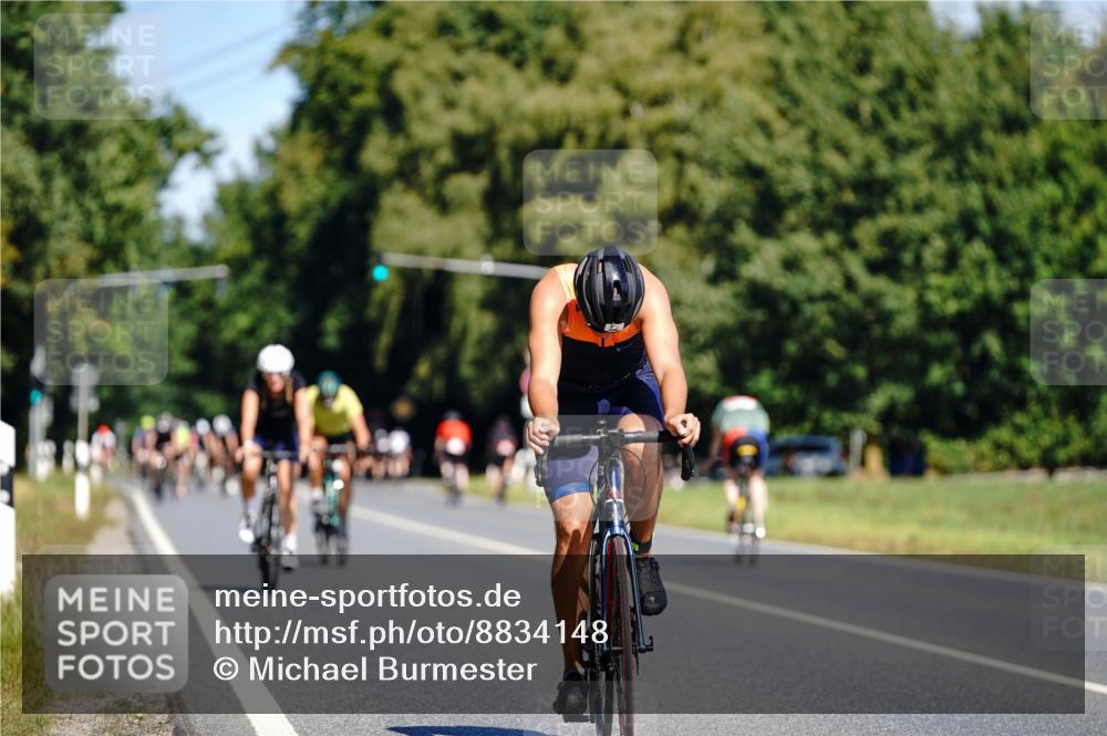 07.09.2025 - 19. Norderstedt Triathlon Michael Burmester http://msf.ph/oto/8834148 07.09.2025 12:15:14 Radfahren 696 meine-sportfotos.de