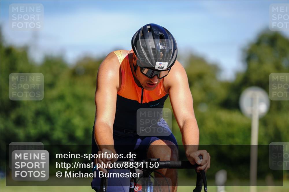 07.09.2025 - 19. Norderstedt Triathlon Michael Burmester http://msf.ph/oto/8834150 07.09.2025 12:15:16 Radfahren 696, 1213, 1247 meine-sportfotos.de