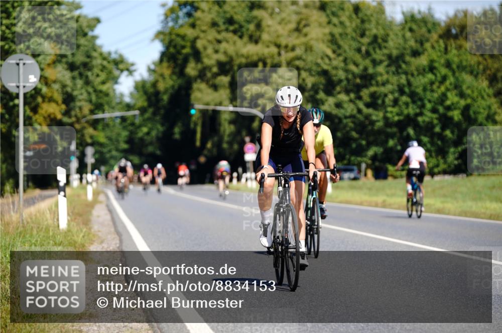 07.09.2025 - 19. Norderstedt Triathlon Michael Burmester http://msf.ph/oto/8834153 07.09.2025 12:15:17 Radfahren 696, 1213, 1247 meine-sportfotos.de
