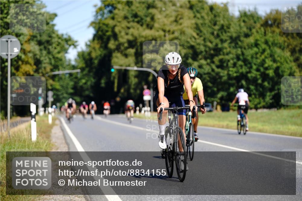 07.09.2025 - 19. Norderstedt Triathlon Michael Burmester http://msf.ph/oto/8834155 07.09.2025 12:15:17 Radfahren 696, 1213, 1247 meine-sportfotos.de