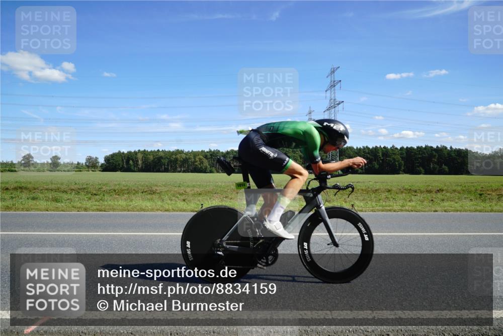 07.09.2025 - 19. Norderstedt Triathlon Michael Burmester http://msf.ph/oto/8834159 07.09.2025 13:57:43 Radfahren 1014 meine-sportfotos.de
