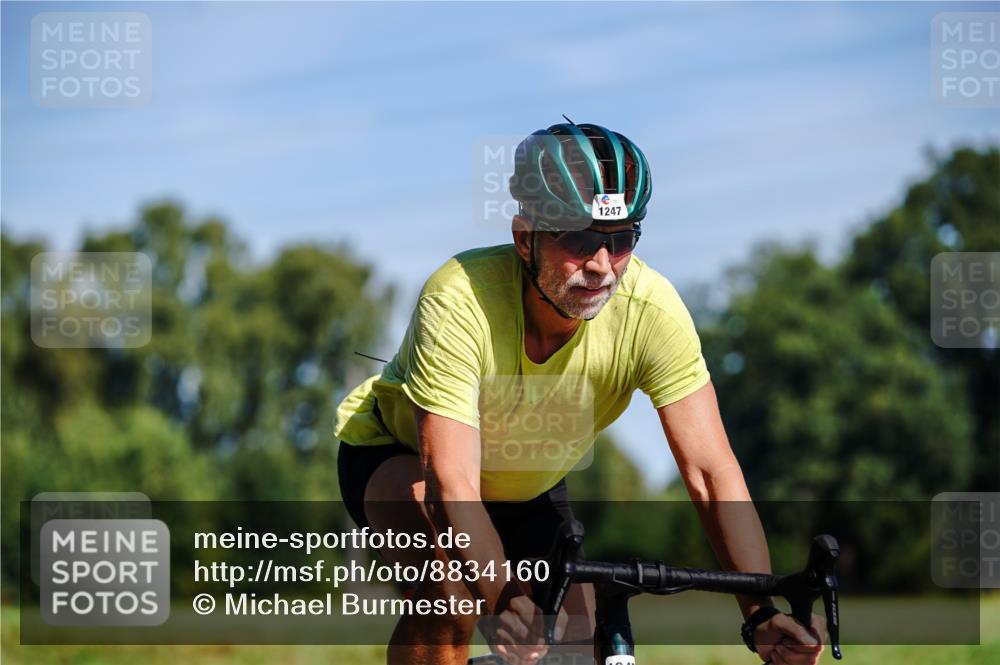 07.09.2025 - 19. Norderstedt Triathlon Michael Burmester http://msf.ph/oto/8834160 07.09.2025 12:15:19 Radfahren 696, 1213, 1247 meine-sportfotos.de