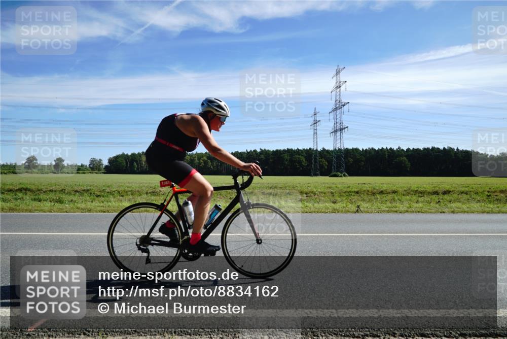07.09.2025 - 19. Norderstedt Triathlon Michael Burmester http://msf.ph/oto/8834162 07.09.2025 11:56:24 Radfahren 1381 meine-sportfotos.de