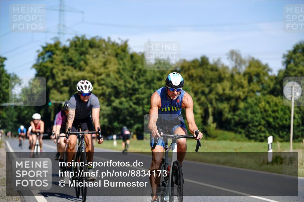 07.09.2025 - 19. Norderstedt Triathlon Michael Burmester http://msf.ph/oto/8834173 07.09.2025 12:15:29 Radfahren 210, 728, 776, 791, 1237, 1364 meine-sportfotos.de
