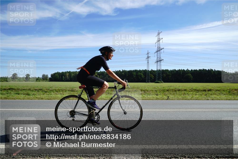 07.09.2025 - 19. Norderstedt Triathlon Michael Burmester http://msf.ph/oto/8834186 07.09.2025 11:56:33 Radfahren 234, 803, 1348, 1349 meine-sportfotos.de