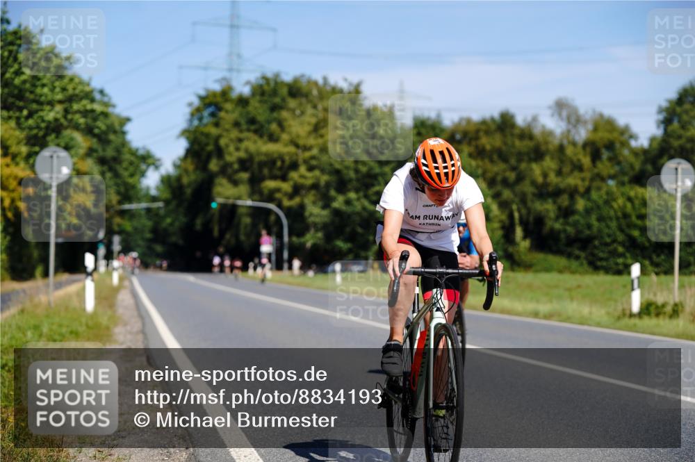 07.09.2025 - 19. Norderstedt Triathlon Michael Burmester http://msf.ph/oto/8834193 07.09.2025 12:15:34 Radfahren 146, 210, 215, 780, 1364 meine-sportfotos.de