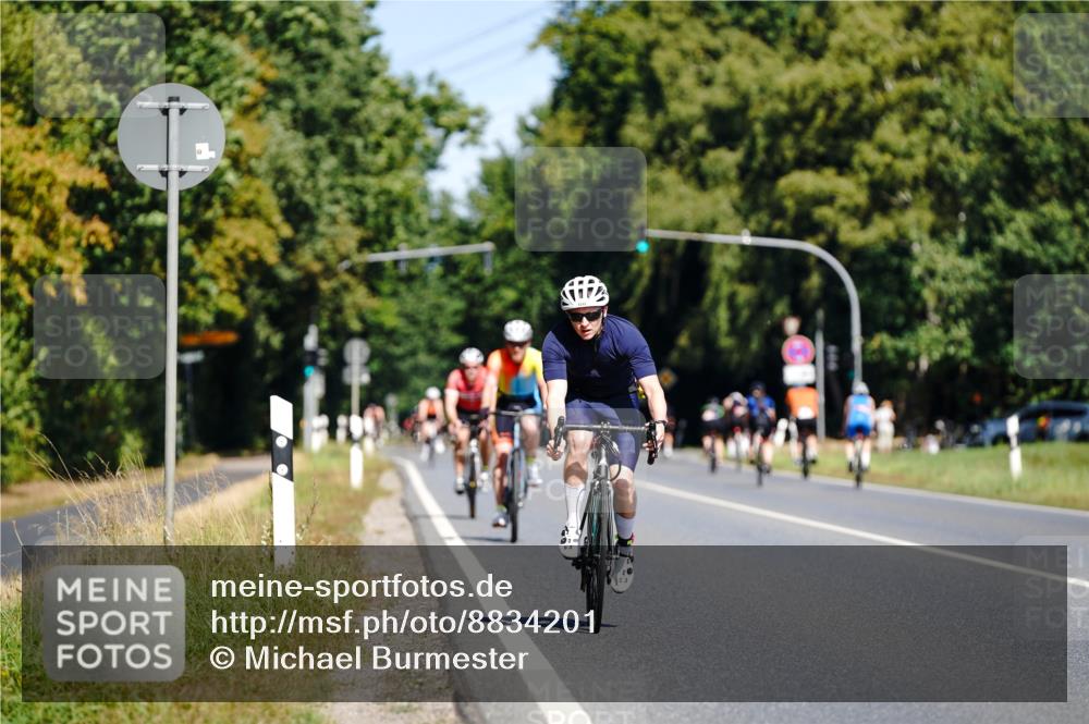 07.09.2025 - 19. Norderstedt Triathlon Michael Burmester http://msf.ph/oto/8834201 07.09.2025 12:15:48 Radfahren 1241 meine-sportfotos.de