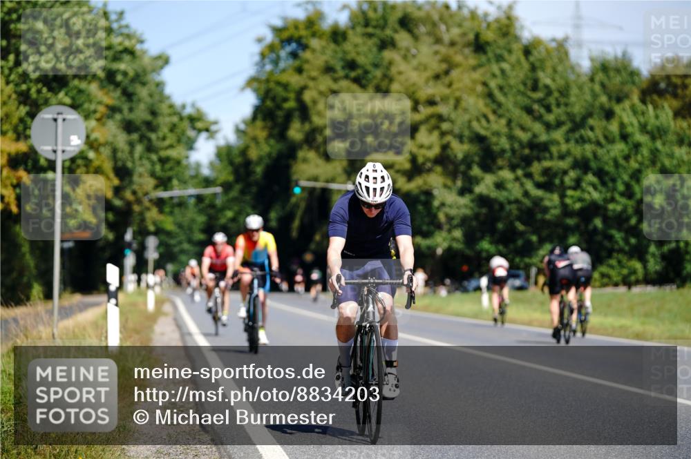 07.09.2025 - 19. Norderstedt Triathlon Michael Burmester http://msf.ph/oto/8834203 07.09.2025 12:15:49 Radfahren 1241 meine-sportfotos.de
