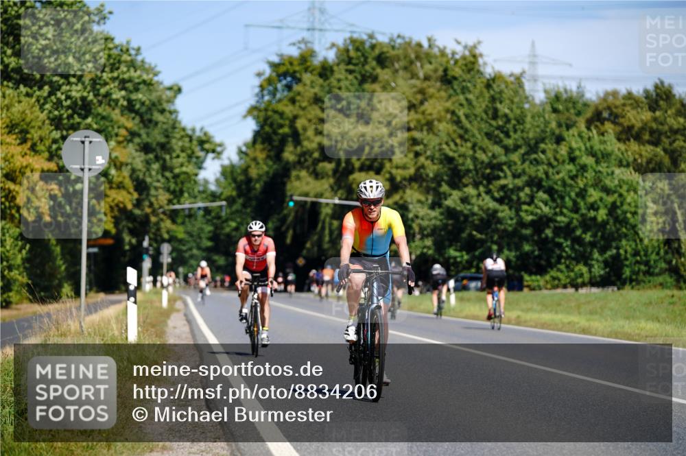 07.09.2025 - 19. Norderstedt Triathlon Michael Burmester http://msf.ph/oto/8834206 07.09.2025 12:15:51 Radfahren 1241, 1329 meine-sportfotos.de
