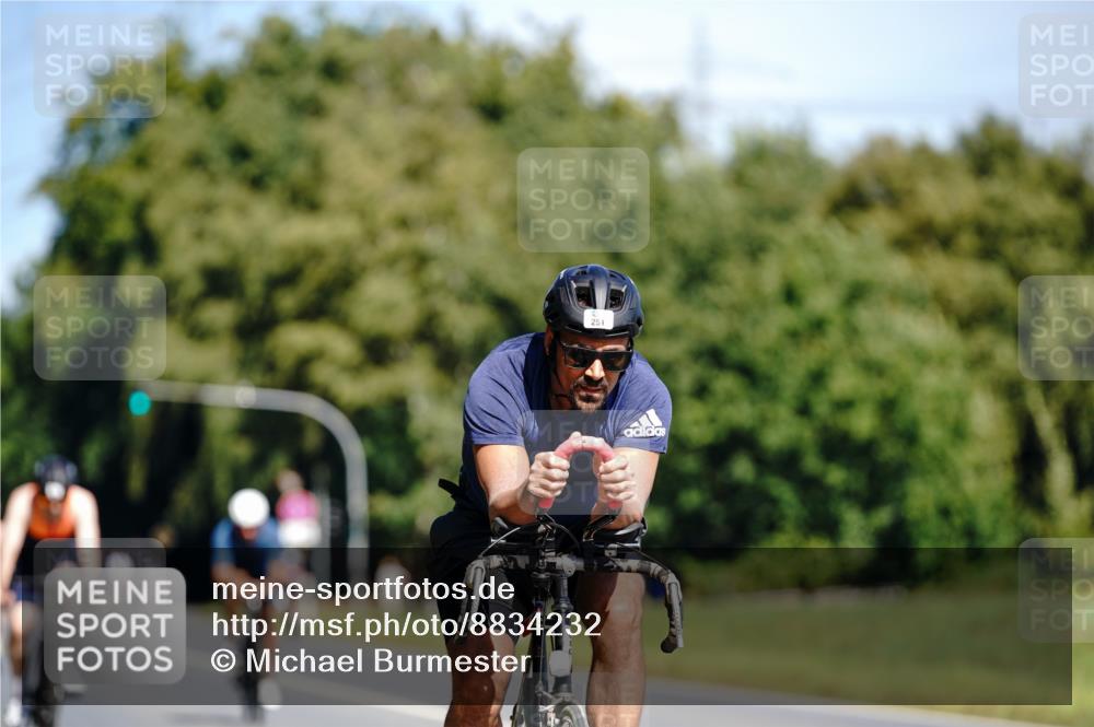 07.09.2025 - 19. Norderstedt Triathlon Michael Burmester http://msf.ph/oto/8834232 07.09.2025 12:16:14 Radfahren 162, 245, 251 meine-sportfotos.de