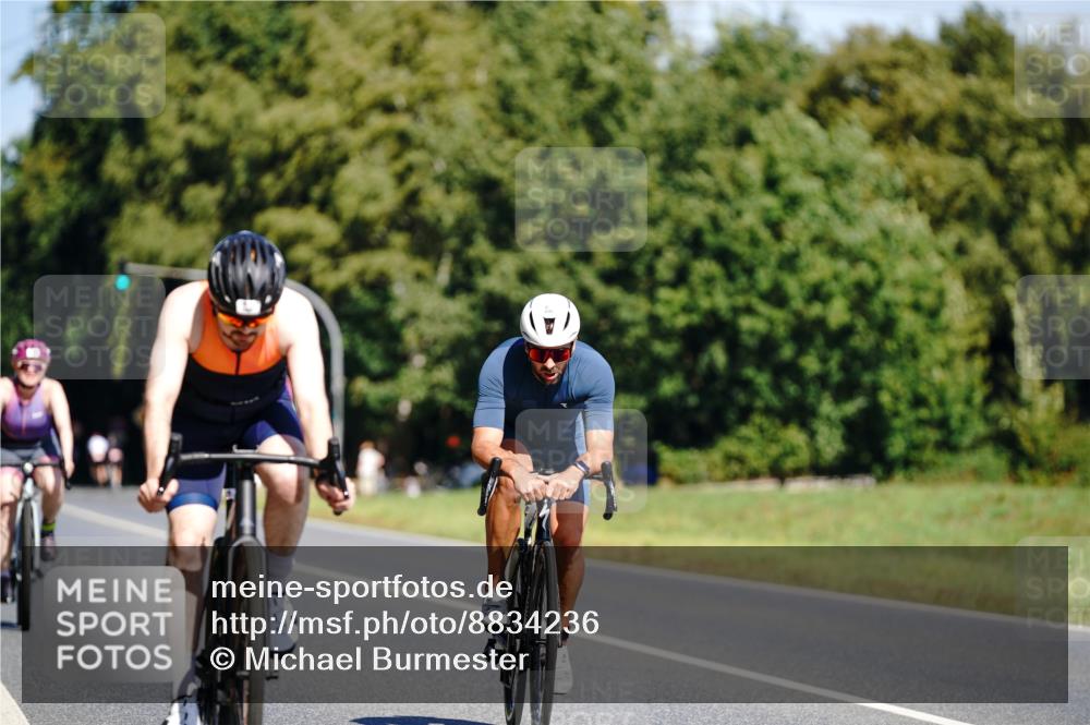 07.09.2025 - 19. Norderstedt Triathlon Michael Burmester http://msf.ph/oto/8834236 07.09.2025 12:16:16 Radfahren 162, 245, 251 meine-sportfotos.de