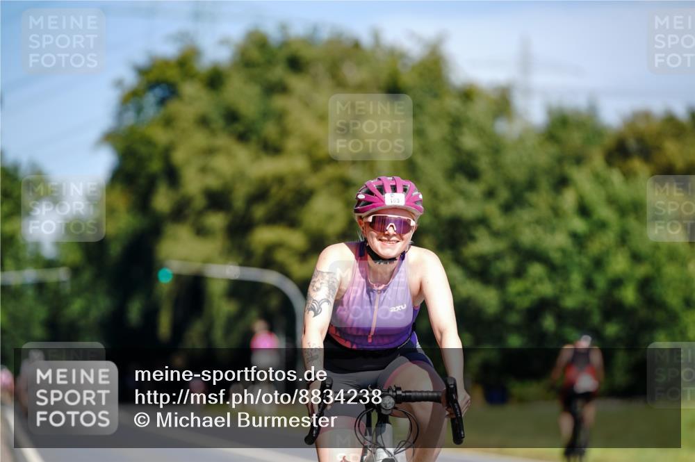 07.09.2025 - 19. Norderstedt Triathlon Michael Burmester http://msf.ph/oto/8834238 07.09.2025 12:16:19 Radfahren 162, 163, 245 meine-sportfotos.de