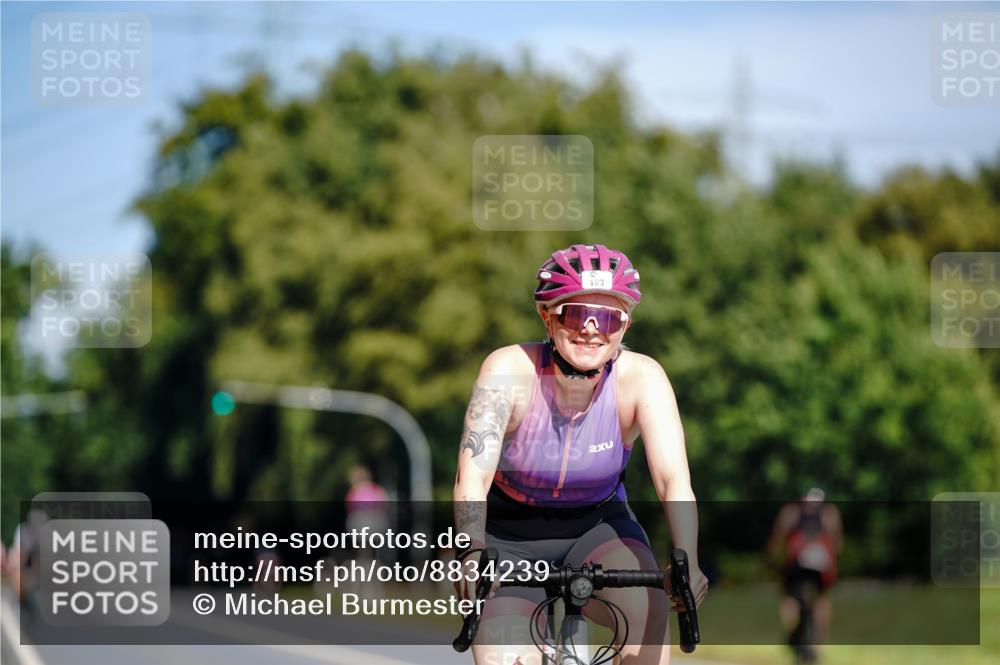 07.09.2025 - 19. Norderstedt Triathlon Michael Burmester http://msf.ph/oto/8834239 07.09.2025 12:16:19 Radfahren 162, 163, 245 meine-sportfotos.de