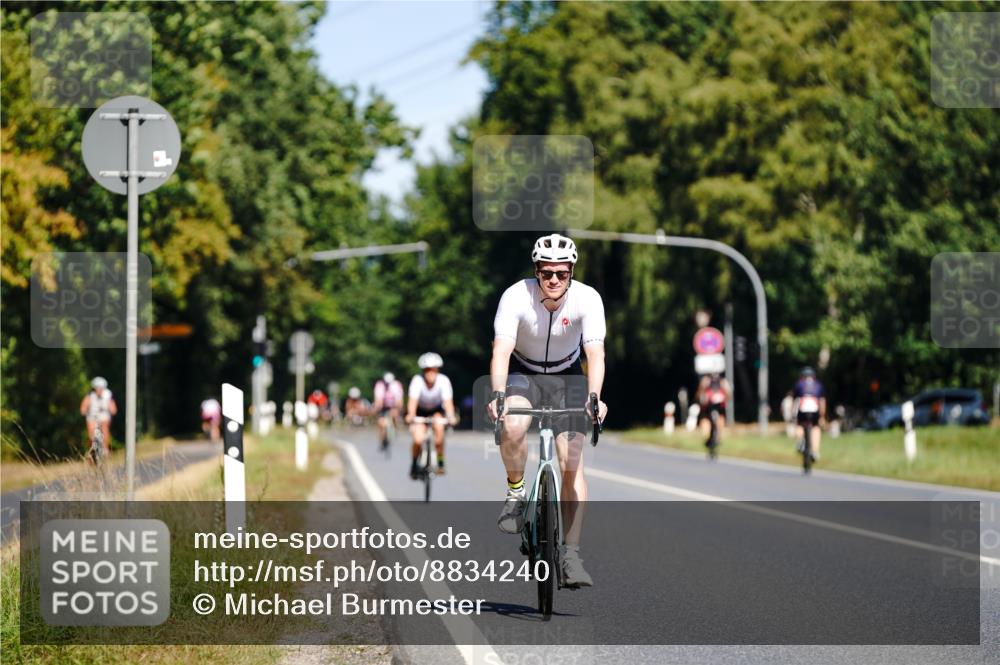 07.09.2025 - 19. Norderstedt Triathlon Michael Burmester http://msf.ph/oto/8834240 07.09.2025 12:16:27 Radfahren 737 meine-sportfotos.de
