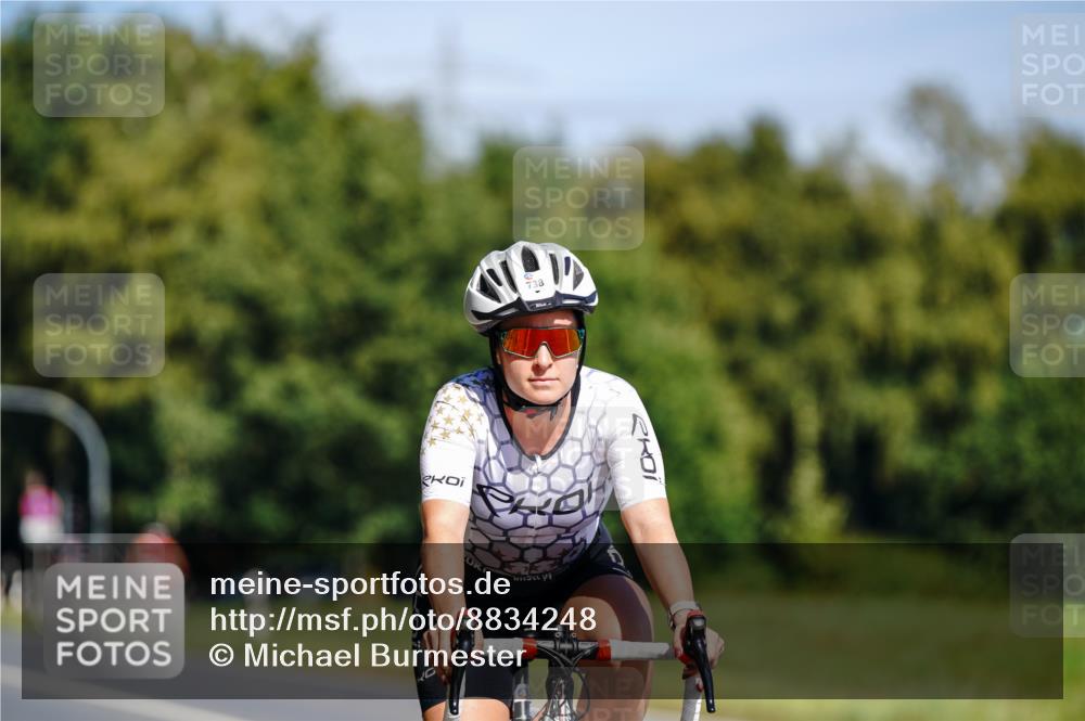 07.09.2025 - 19. Norderstedt Triathlon Michael Burmester http://msf.ph/oto/8834248 07.09.2025 12:16:33 Radfahren 738 meine-sportfotos.de
