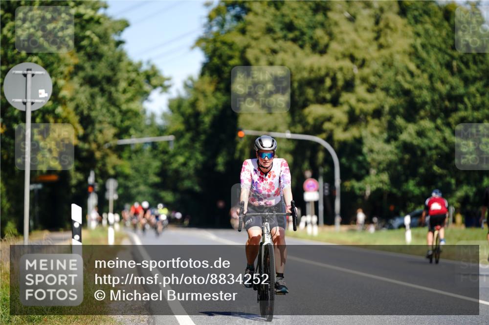 07.09.2025 - 19. Norderstedt Triathlon Michael Burmester http://msf.ph/oto/8834252 07.09.2025 12:16:39 Radfahren 302 meine-sportfotos.de