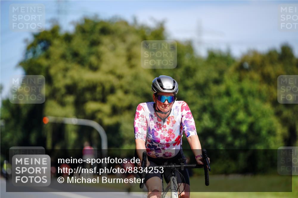 07.09.2025 - 19. Norderstedt Triathlon Michael Burmester http://msf.ph/oto/8834253 07.09.2025 12:16:40 Radfahren 302 meine-sportfotos.de