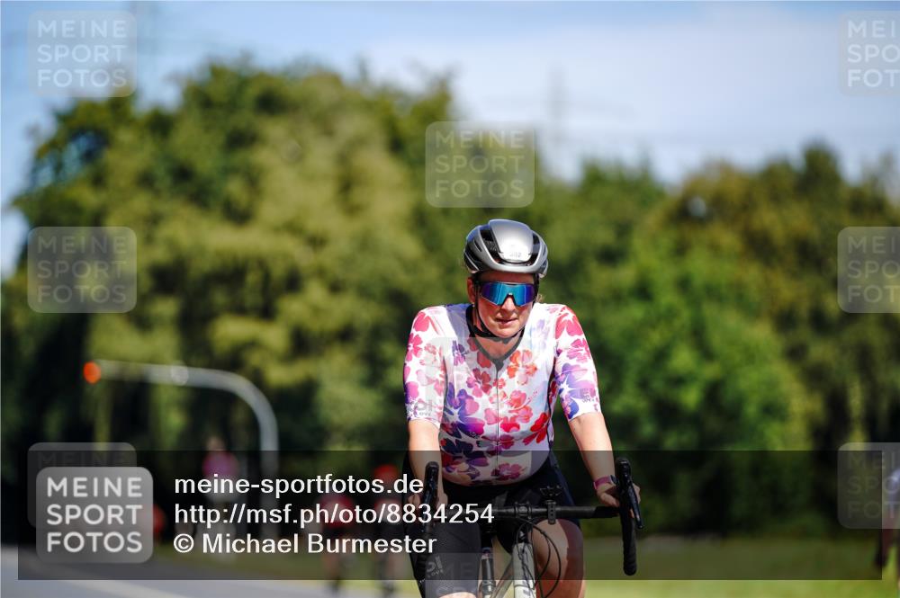 07.09.2025 - 19. Norderstedt Triathlon Michael Burmester http://msf.ph/oto/8834254 07.09.2025 12:16:41 Radfahren 302 meine-sportfotos.de