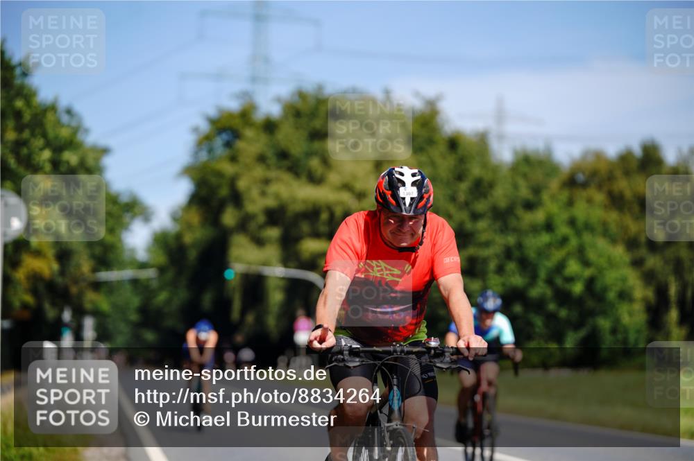 07.09.2025 - 19. Norderstedt Triathlon Michael Burmester http://msf.ph/oto/8834264 07.09.2025 12:16:56 Radfahren 168, 207, 282, 741, 1307 meine-sportfotos.de
