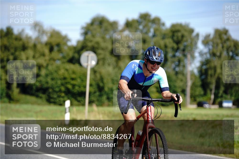 07.09.2025 - 19. Norderstedt Triathlon Michael Burmester http://msf.ph/oto/8834267 07.09.2025 12:16:58 Radfahren 168, 207, 282, 741, 1307 meine-sportfotos.de
