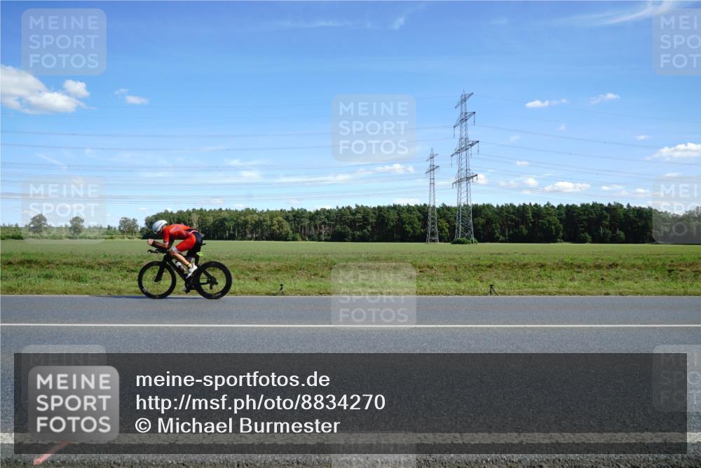 07.09.2025 - 19. Norderstedt Triathlon Michael Burmester http://msf.ph/oto/8834270 07.09.2025 13:58:11 Radfahren  meine-sportfotos.de