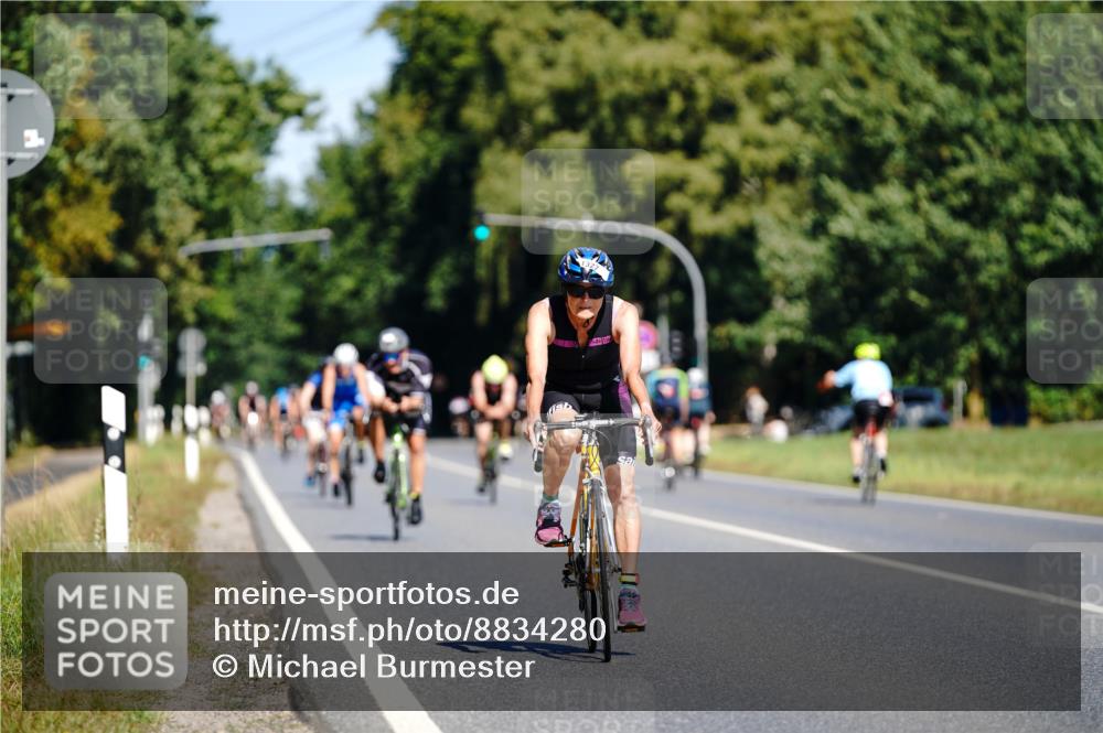 07.09.2025 - 19. Norderstedt Triathlon Michael Burmester http://msf.ph/oto/8834280 07.09.2025 12:17:30 Radfahren 1327 meine-sportfotos.de