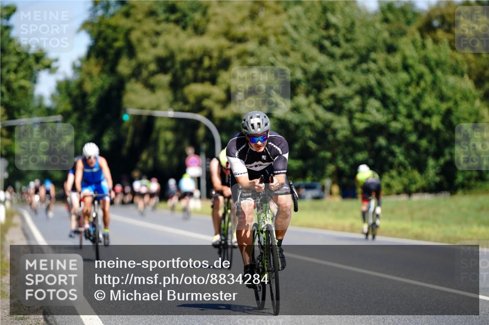 07.09.2025 - 19. Norderstedt Triathlon Michael Burmester http://msf.ph/oto/8834284 07.09.2025 12:17:33 Radfahren 715, 1272, 1327 meine-sportfotos.de
