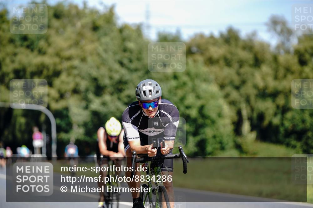 07.09.2025 - 19. Norderstedt Triathlon Michael Burmester http://msf.ph/oto/8834286 07.09.2025 12:17:34 Radfahren 715, 1248, 1272, 1327 meine-sportfotos.de
