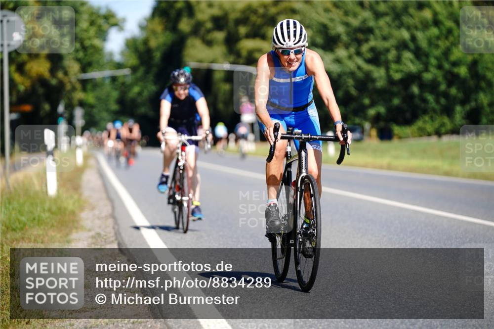 07.09.2025 - 19. Norderstedt Triathlon Michael Burmester http://msf.ph/oto/8834289 07.09.2025 12:17:36 Radfahren 715, 761, 1248, 1272, 1327 meine-sportfotos.de