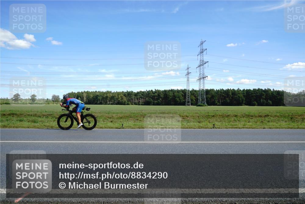 07.09.2025 - 19. Norderstedt Triathlon Michael Burmester http://msf.ph/oto/8834290 07.09.2025 13:58:22 Radfahren  meine-sportfotos.de